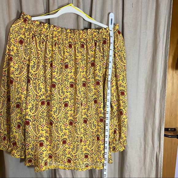 Mellóday Off-Shoulder Ruffled Top - Picture 12 of 12